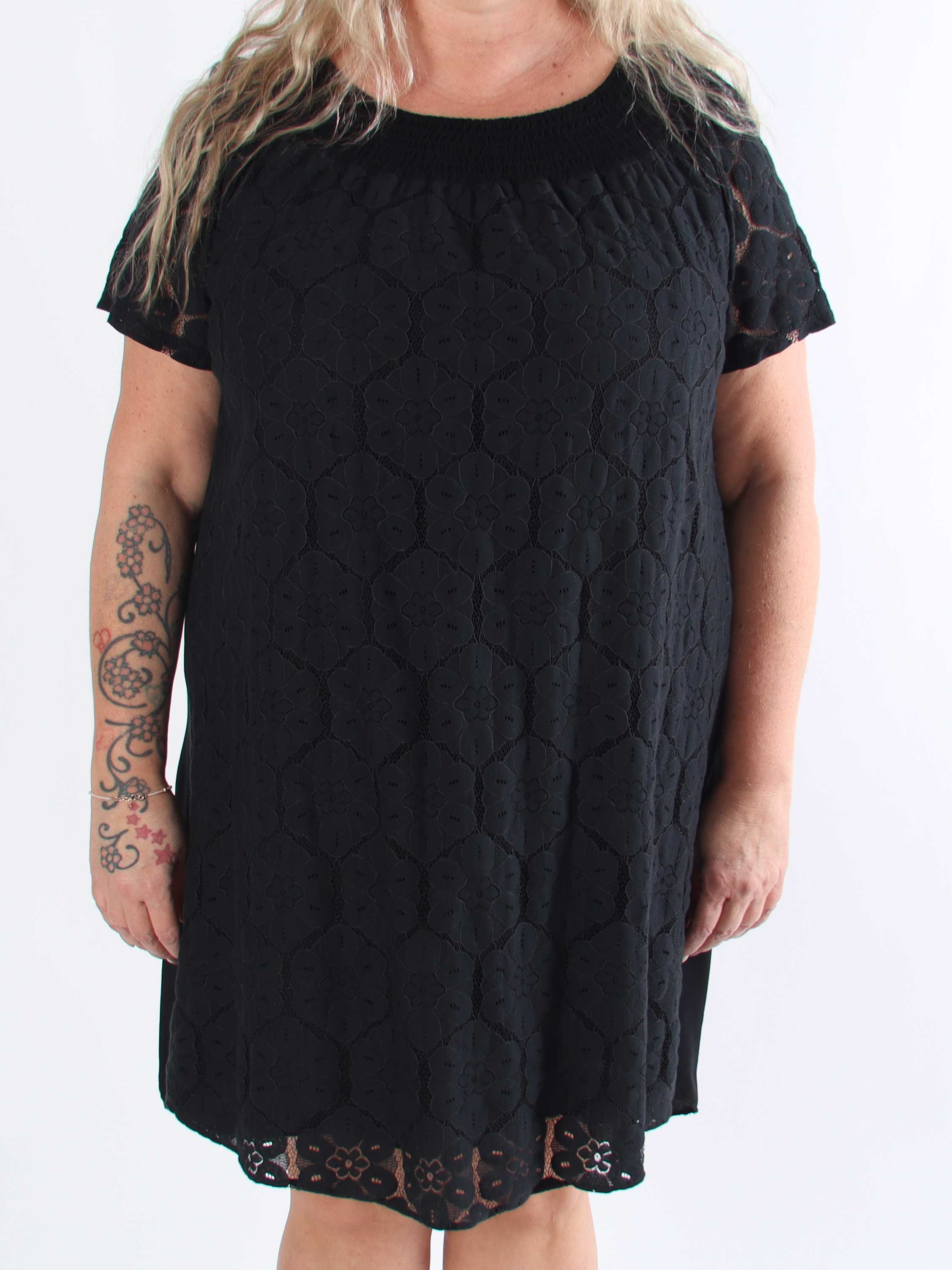 Fjola - Plus size tunikakjole i bomuld med blonder foran